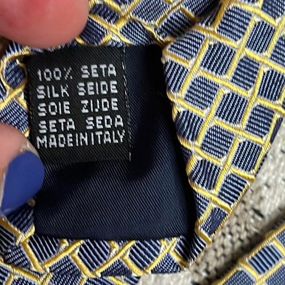 Betini squares 100% silk tie - Picture 5 of 7